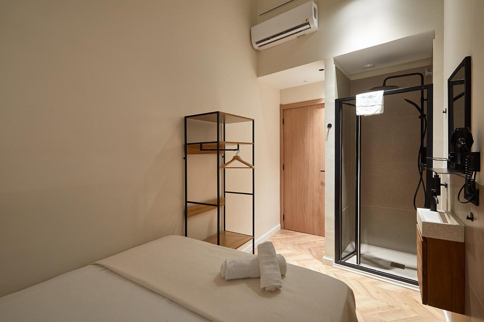 Ella Hostel Boqueria Barcelona Bagian luar foto