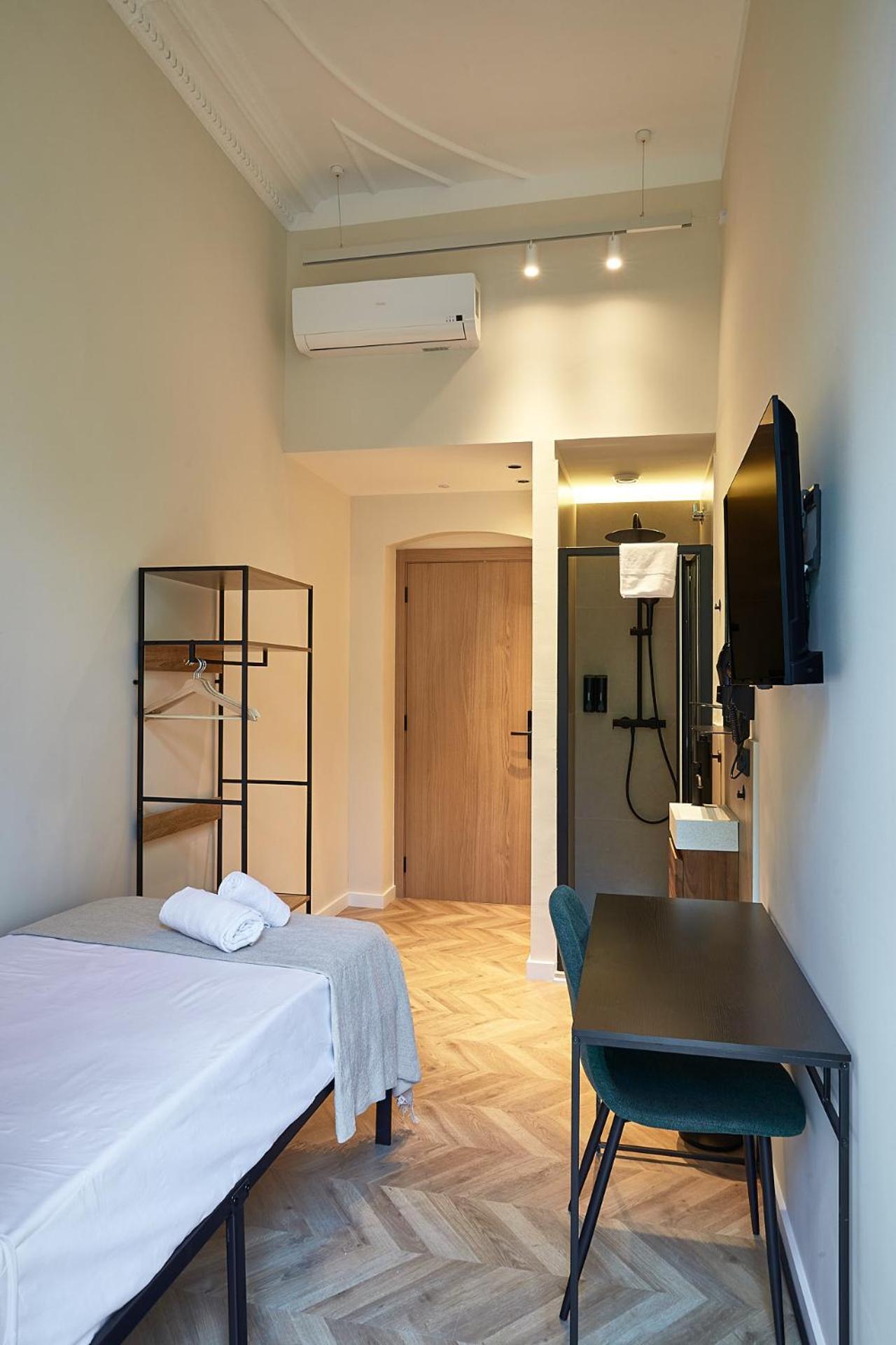 Ella Hostel Boqueria Barcelona Bagian luar foto